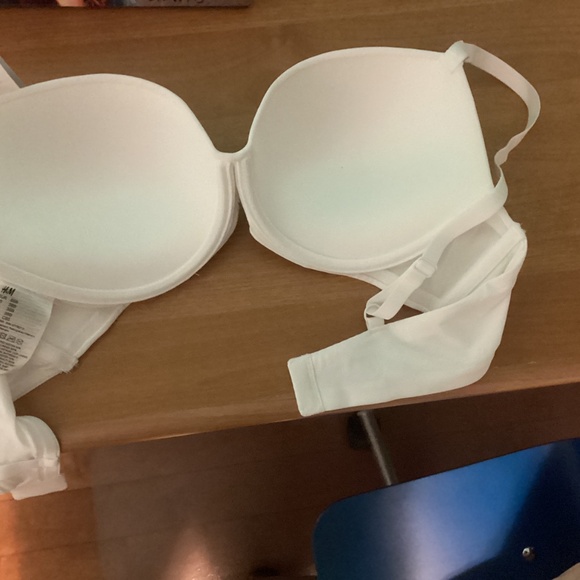 White push-up bra - Picture 2 of 3
